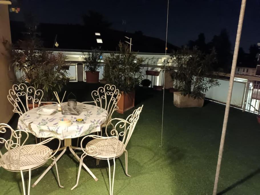Terrazzo In Centro Appartement Seregno Buitenkant foto